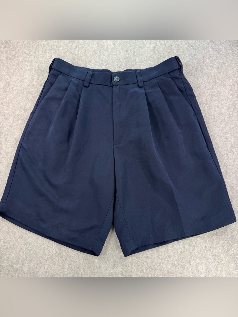 Roundtree & Yorke Navy Pleated Men’s Shorts Size 33W 9” Inseam Classic&Preppy